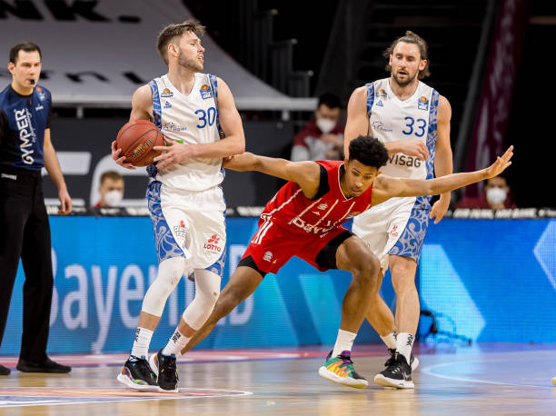 6人近期的 6人近期的